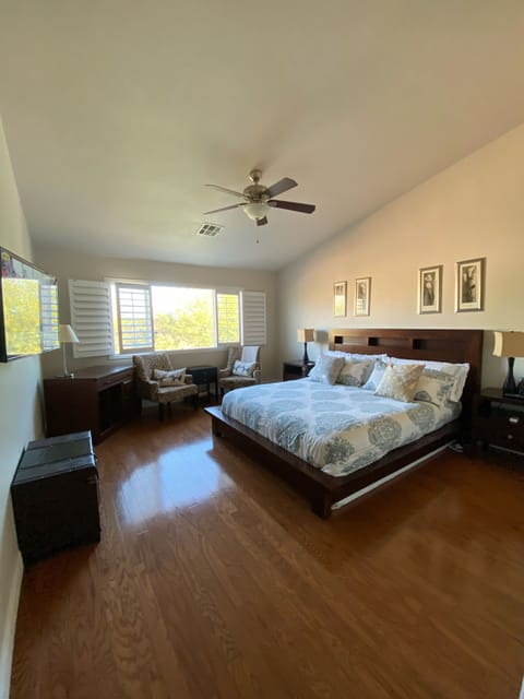 Master bedroom 