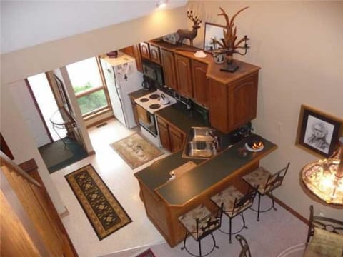 kit is equipped w/everything you need! Breakfast bar too!