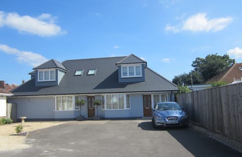 Flat behind Car, Parking Space for Flat.
Flat is all on one level. No steps.