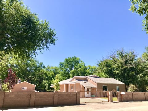 2400sqft clean new remodel on half acre oasis of grass and trees