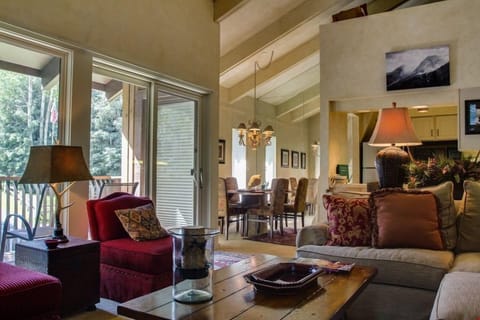 Sit back with your loved ones around the crackling fireplace and enjoy the natural light.