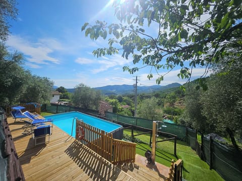 Blue, Mountainous Landforms, Swimming Pool, Mountain, Hill, Mountain Range, Leisure, Hill Station, Ridge, Fence