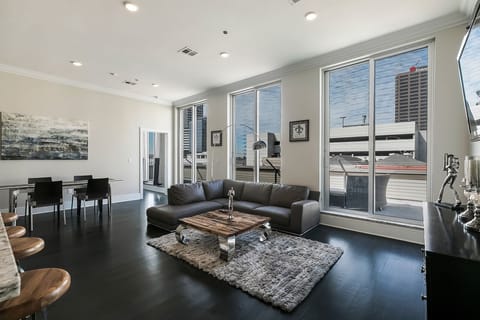 Floor to ceiling windows give wonderful views of downtown new orleans.