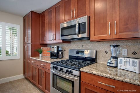 Everything you need in a kitchen is here