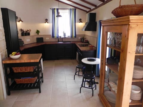 Lovely and fully equipped kitchen 