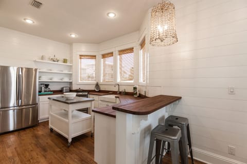 Watching beachgoers out the expansive kitchen windows is so fun!