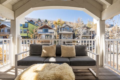 Level 4 - Master Bedroom 2 -Private Deck with Additional Seating