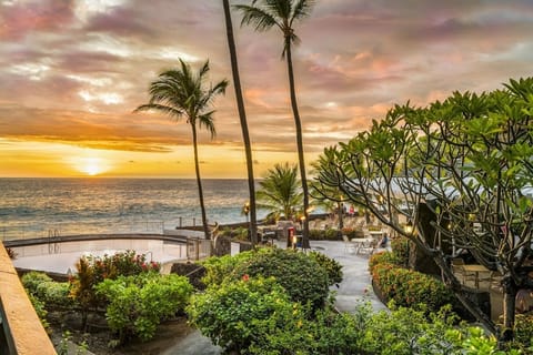 Beautiful Sunset and Ocean Views from Lanai at Casa de Emdeko 216.
