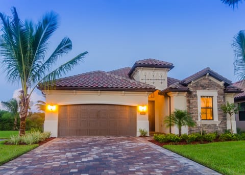 Welcome to the Sophia in Treviso Bay. Your Home away from Home!
