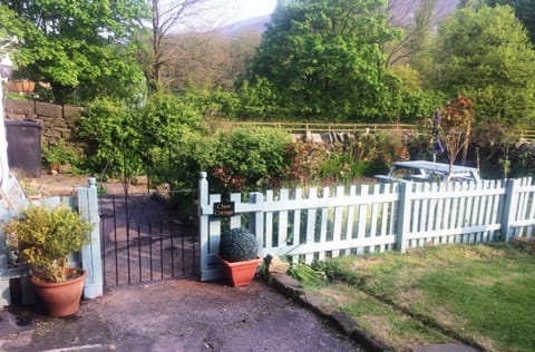 Rural Location next to fields with horses 