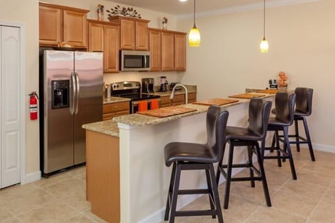 Kitchen/fully equipped/granite top/stainless steel