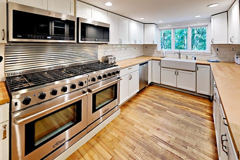 Kitchen and Prep Areas