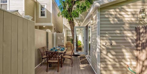 Take in the Florida breezes & sunshine while you dine outside...