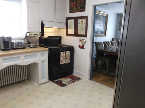 Jenn-Air, Keurig hot & cold coffee machine, new refrigerator