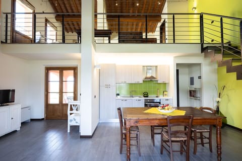 Table, Property, Cabinetry, Furniture, Building, Wood, Chair, Window, House, Interior Design