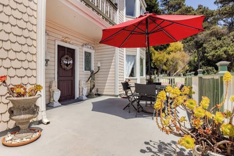 Main deck with West Village & Ocean Views!