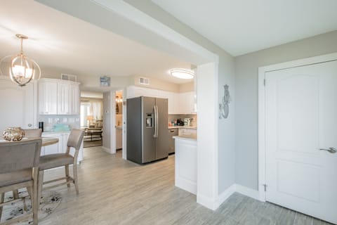 Open kitchen, dining area
