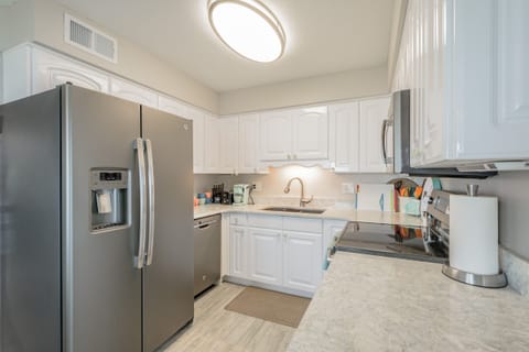Updated kitchen with all new appliances.
