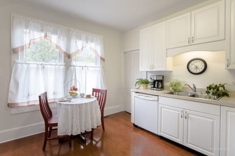 kitchen dining nook