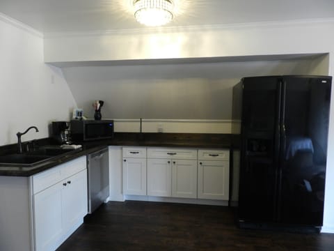 Open Kitchenette ~ Everything but the Stove ~ Induction Eye with Compatible Pans