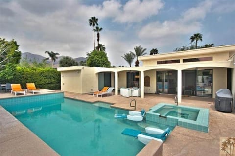 South facing backyard, salt water pool and spa, mountain views