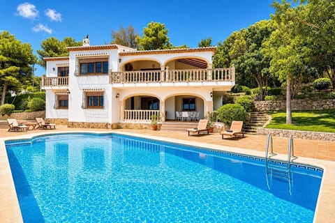 Garden and swimming pool