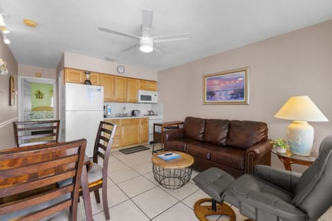 Living Area/ Kitchen