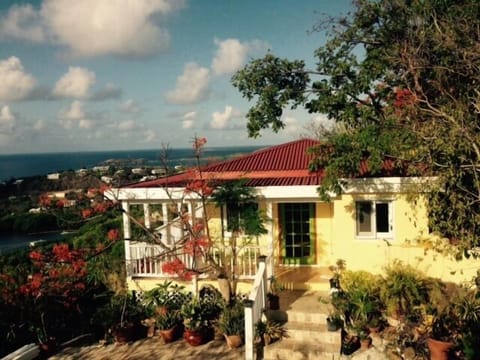 Sunny Cottage by the sea