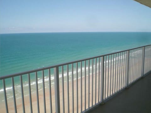 View from the Grand Coquina clubroom (22nd floor).