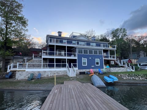 Lakeside view of Keuka Kara