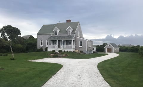 Full Count & The Grey Lady sky