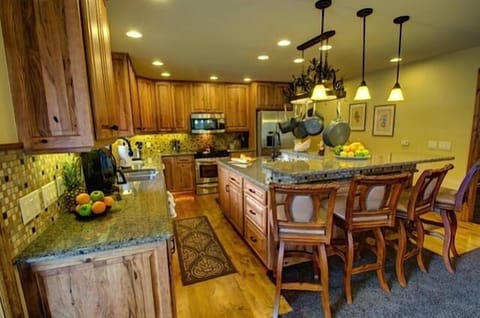 Main level kitchen Gorgeous granite countertops makes for excellent presentation