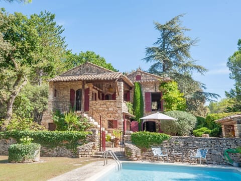 Water, Plant, Property, Building, Sky, Window, Tree, House, Cottage, Swimming Pool