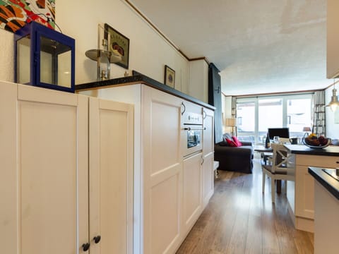 Cabinetry, Building, Wood, Interior Design, Picture Frame, Kitchen, House, Wall, Floor, Houseplant