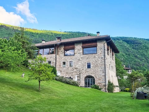 Shrub, Rural Area, Cottage, Farmhouse, Garden, Hill Station, Estate, Valley, Village, Hacienda