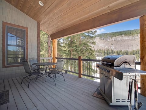 First floor patio with amazing view of Quandary Mountain