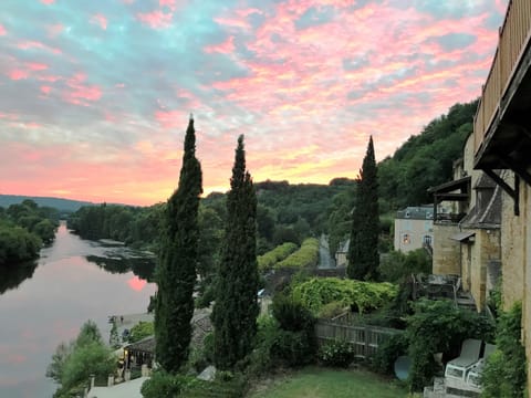 Another beautiful sunset over the Dordogne, showing the front of house.