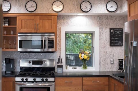 Kitchen- Fully stocked and guest-ready—everything you need to cook and connect.