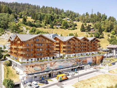 Property, Building, Tree, Sky, Plant, Urban Design, House, Neighbourhood, Vehicle, Residential Area