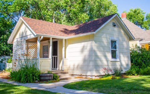 Front view of home.