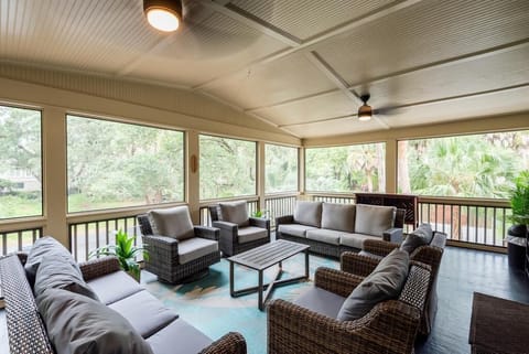 3 Elderberry- 2nd Floor Covered Porch