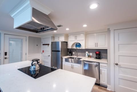 3 Elderberry- 1st Floor Kitchen