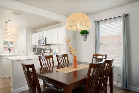 Additional dining space for extra comfort and convenience.
