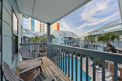 Ocean Reef 304 Shared Balcony Overlooking Pool