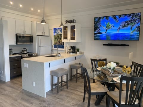 Kitchen dining areas 