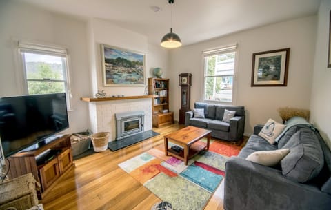 Main upstairs loungeroom