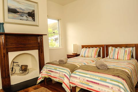 3 upstairs bedrooms each with 2 singles