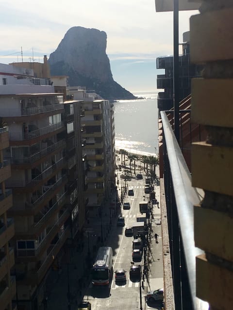View front balcony to beach 