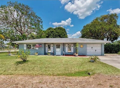 1186 sqft 2 bedroom, 2 full bath with outside shower and 1 car garage