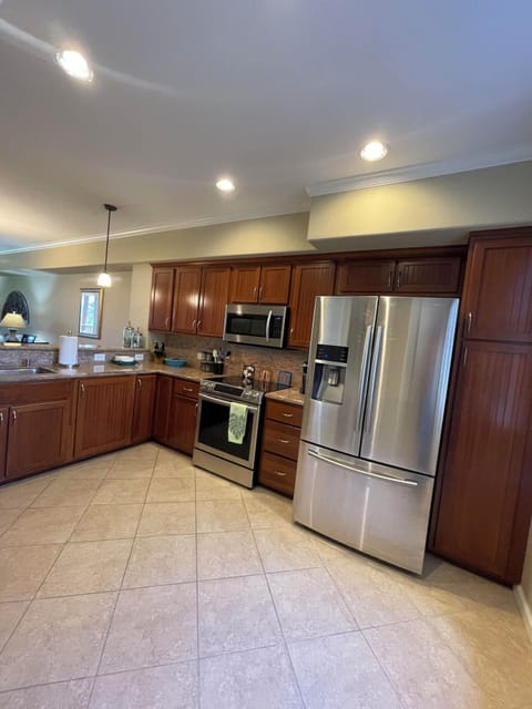 Samsung refrigerator has dual ice machines